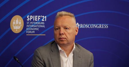 Oligarchowie odzyskają dostęp do pieniędzy? UE gotowa do poluzowania sankcji
