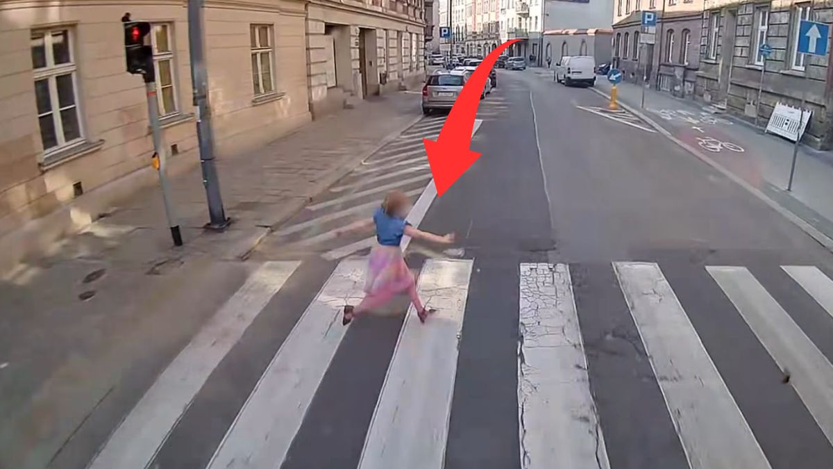 5-latka wbiegła na przejście na czerwonym świetle w Bytomiu