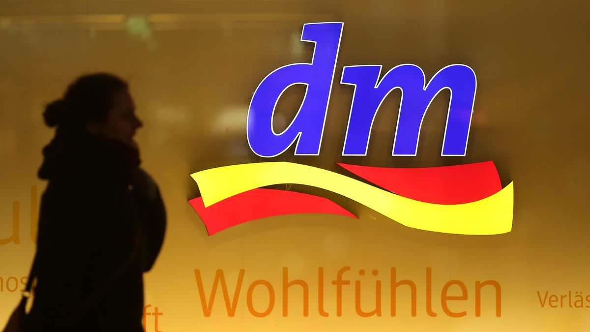 Popular Retail And Other Chain Brands In GermanyBERLIN, GERMANY - JANUARY 08:  A woman walks past a store of German drugstore retailer DM at Alexanderplatz on January 8, 2018 in Berlin, Germany. Much of the German consumer goods and foodstuffs economy is dominated by nationwide chains.  (Photo by Sean Gallup/Getty Images)Sean Gallup
