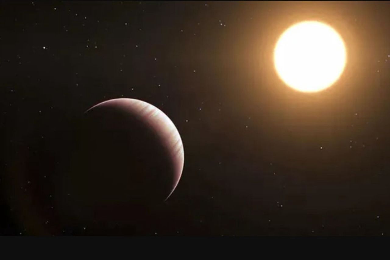 HD 20794 d: new hopes for life on a nearby super-Earth