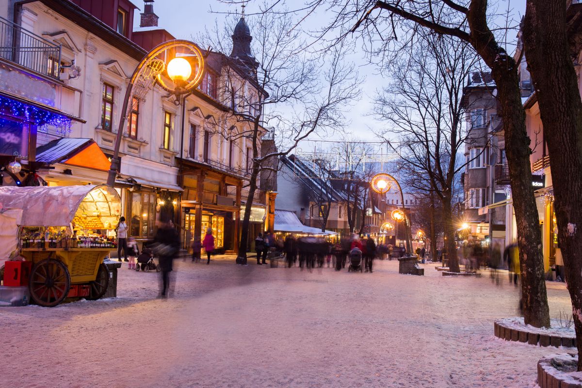 Już nie pluszowe gęsi, ani konie na kiju. Turyści z Zakopanego płacą fortunę