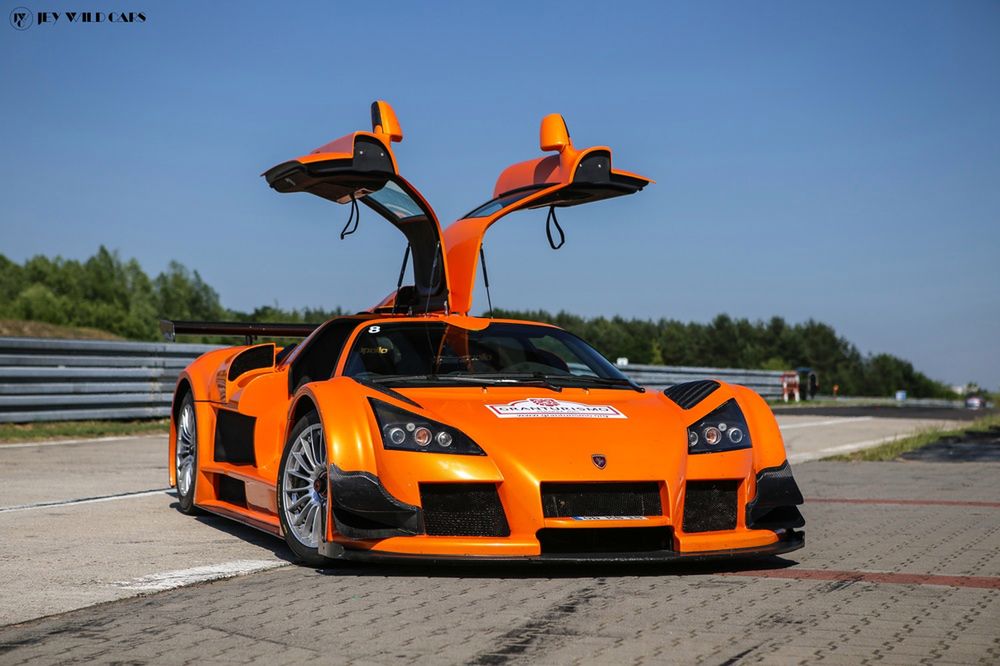 Jey Wild fotografuje supersamochody na ulicach Wrocławia, Londynu i Paryża 2