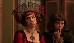 Gnuśni, zblazowani, szlachetnie urodzeni nudzą się w pandemii. Recenzja serialu „Dekameron” Netfliksa