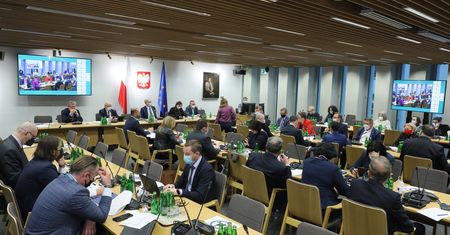 "Lex Kaczyński". Komisja Zdrowia odrzuciła projekt ustawy covidowej