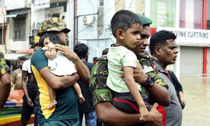 Katastrofalne skutki cyklonu na rajskiej wyspie. Wciąż szukają 214 osób