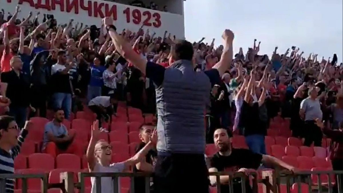 Szalona radość trenera po golu