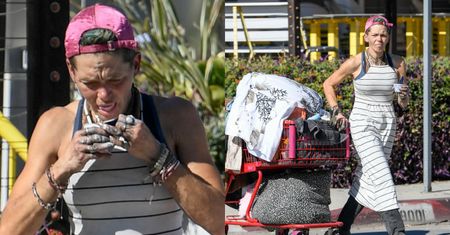 Loni Willison przemierza ulice Los Angeles, ciągnąc wózek z dobytkiem. Stan jej dłoni niepokoi... (ZDJĘCIA)