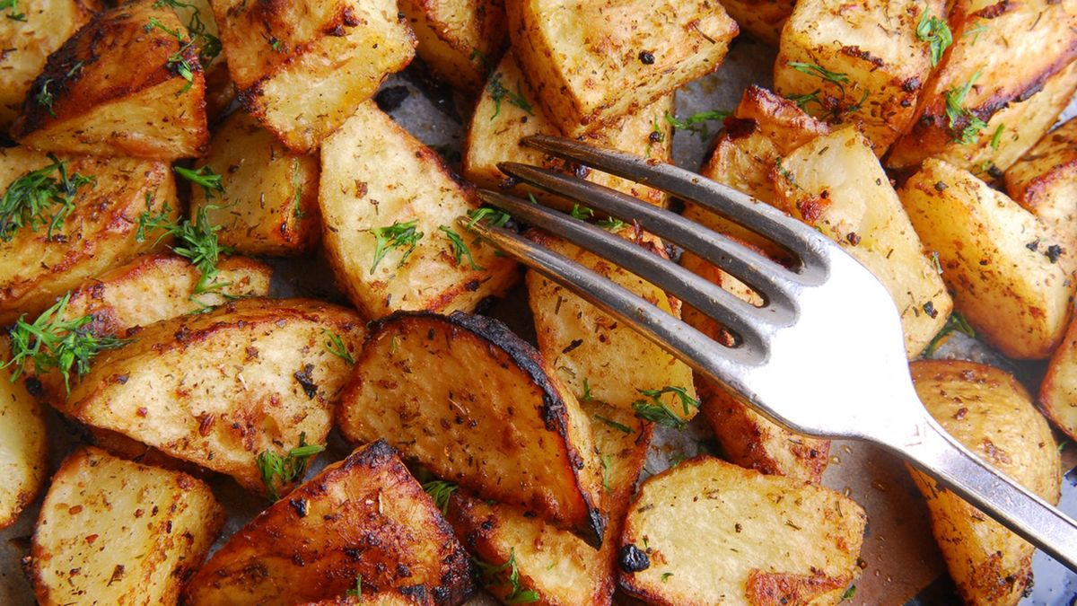 Chrupiące pieczonr ziemniaki