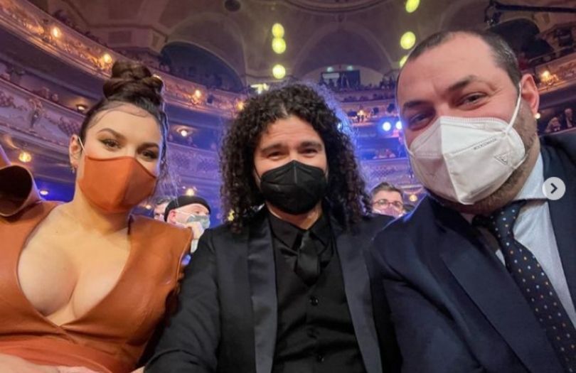 Ewa Farna pozuje z mężem na gali Czeskiego Słowika