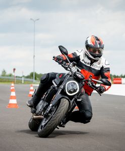 Nowy Ducati Monster sięga do korzeni. Wystarczy się przejechać, żeby zrozumieć