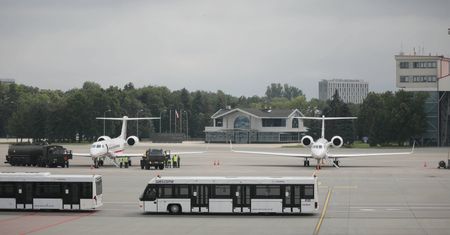 Warszawa. Na Lotnisku Chopina o 2/3 mniej pasażerów niż przed rokiem