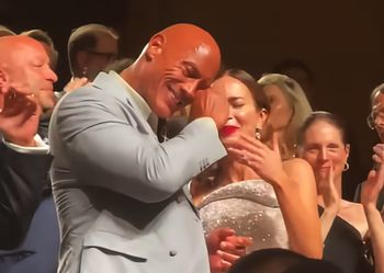 Płakał, gdy bili mu brawo. Potem film okazał się finansową klapą