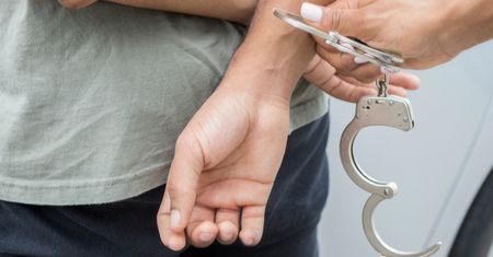 Brawurowa ucieczka z prokuratury. Szukali go ponad dobę