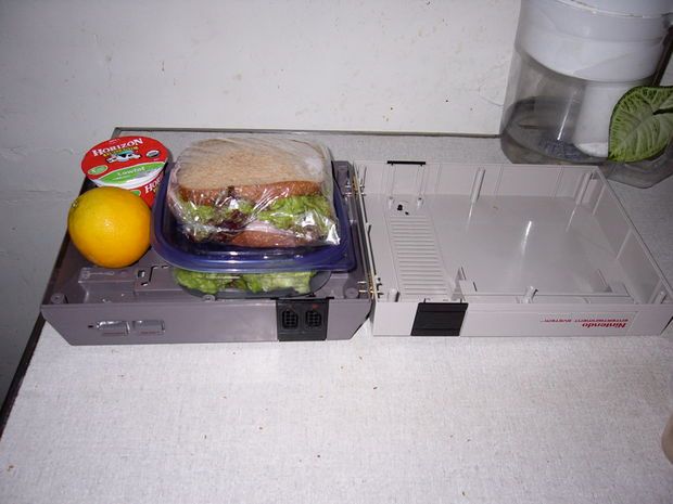 Najdziwniejsze modyfikacje konsol na świecie. Fajka z pada do Xboxa i grill z PlayStation 3 5