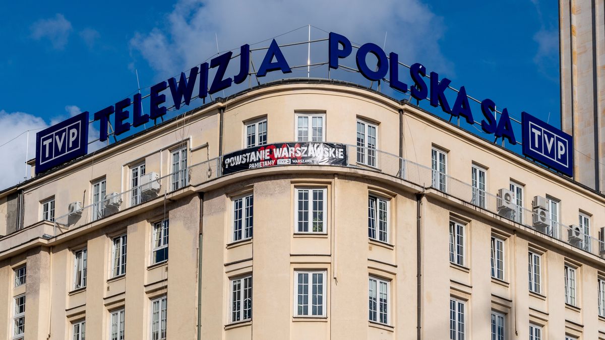 Telewizja Polska, TVP, media, dziennikarstwo, telewizja, nadawca publiczny, programy telewizyjne, transmisja, informacje, komunikacja, broadcast, studio telewizyjne, produkcja medialna, mass media, instytucja publiczna, polska telewizja, media w Polsce, prasa i media, siedziba telewizji, budynek mediów, Warszawa, reportaż, relacja na żywo, telewizja informacyjna, telewizja polska, tvp, media, dziennikarstwo, telewizja, nadawca publiczny, programy telewizyjne, transmisja, informacje, komunikacja, broadcast, studio telewizyjne, produkcja medialna, mass media, instytucja publiczna, polska telewizja, media w polsce, prasa i media, siedziba telewizji, budynek mediów, warszawa, reportaż, relacja na żywo, telewizja informacyjna