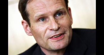 2001: Kanibal z internetu. Zbrodnia, która nie mieści się w głowie