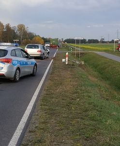 Wjechał w ciągnik z przyczepą. Kierowca mercedesa trafi przed sąd