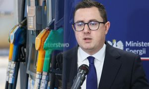 Rząd ruszył z pracą. Około południa cena maksymalna paliw na następny dzień
