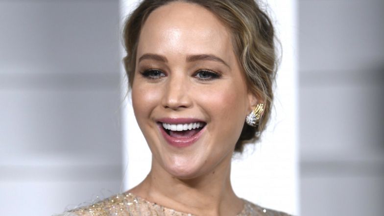 Jennifer Lawrence z CIĄŻOWYM BRZUSZKIEM olśniewa na premierze "Nie patrz w górę" (ZDJĘCIA)