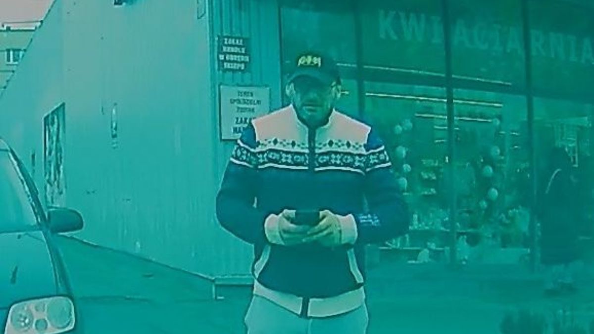 Policja próbuje ustalić tożsamość tego mężczyzny. 
