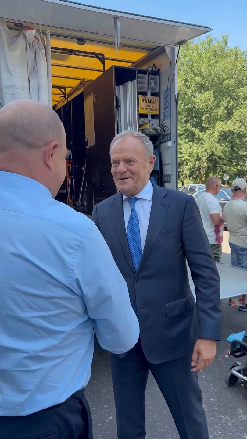 Donald Tusk przybył na plan "Rancza"