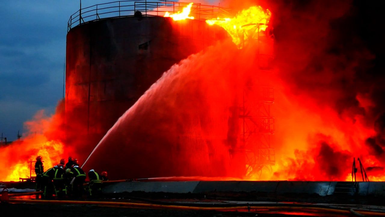 Seria pożarów w Rosji. Płonęła elektrociepłownia i zbiornik z ropą