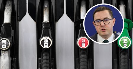 Tańsze paliwo na koniec wakacji? Ekspert wskazuje problem