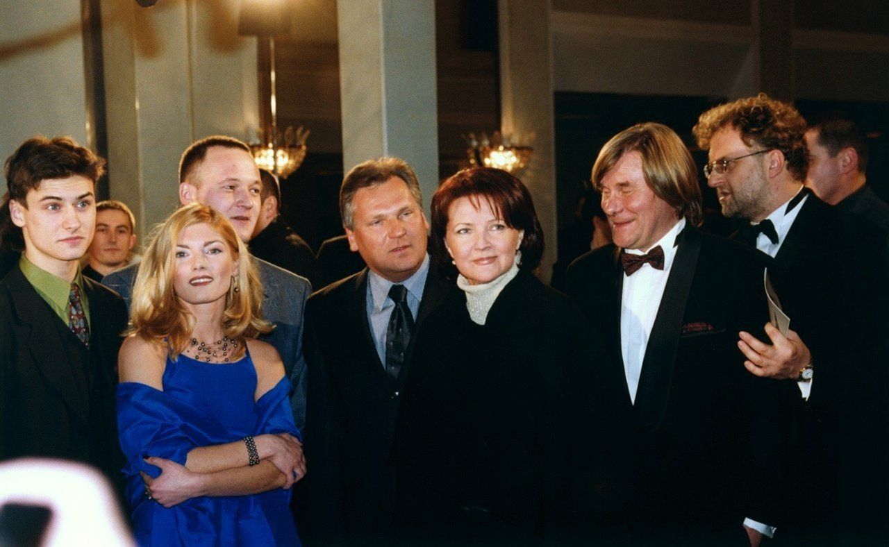 Premiera &#34;Przedwiośnia&#34; - elegancja w 2001 roku