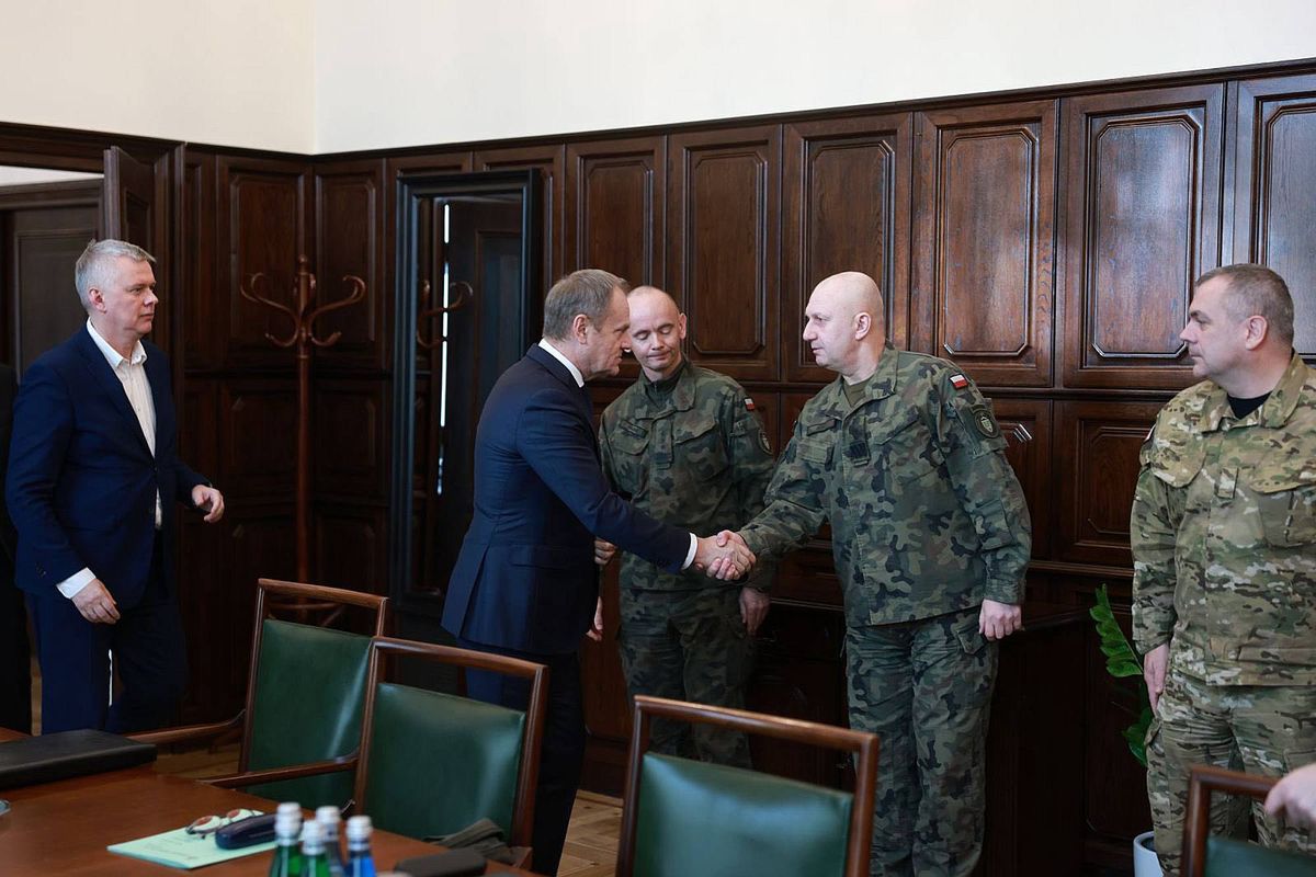 Spotkanie Donalda Tuska z dowódcami Wojska Polskiego