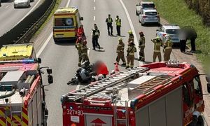Zdarzenie na A4. Zjechały się służby. "Spore utrudnienia"