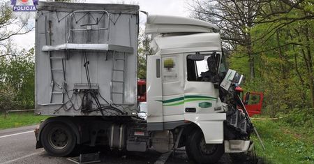 Groźne zdarzenie drogowe w Obrokach (okolice Kraśnika)