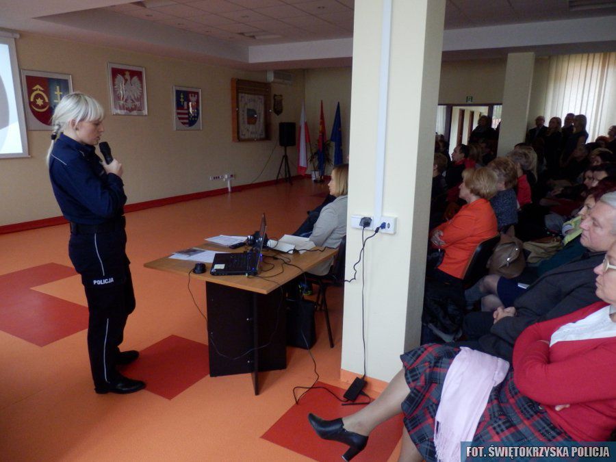Ostrowiecka Policja szkoli dyrektorów szkół