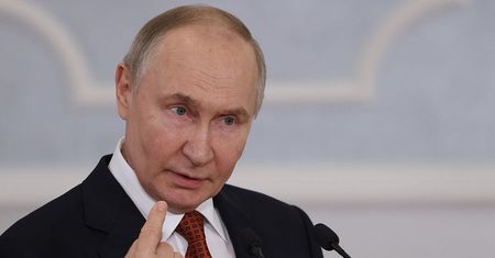 Kolejny kraj pod butem Putina. Oddają port i żołnierzy