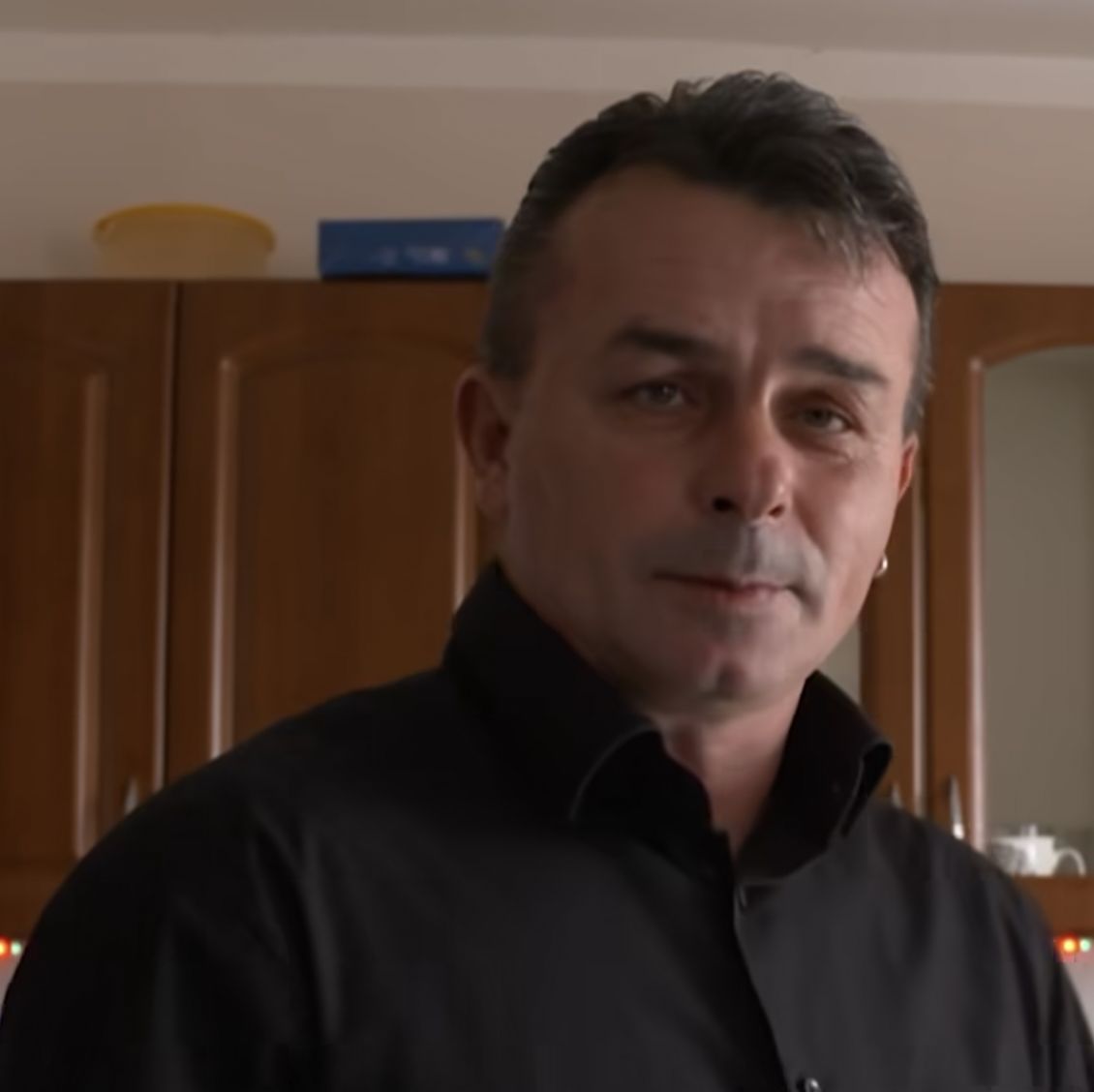 Grzegorz wyróżnia się spośród reszty uczestników "Chłopaków do wzięcia"