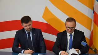 Nowe autobusy wyjadą na ulice Żor. Miasto podpisało umowę na zakup szesnastu elektryków