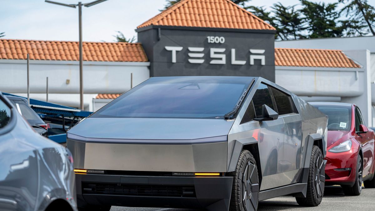 Kolejne problemy Tesli. Ściągnie z ulic 46 tys. pojazdów
