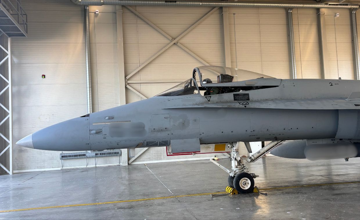 Przygotowania do startu EF-18