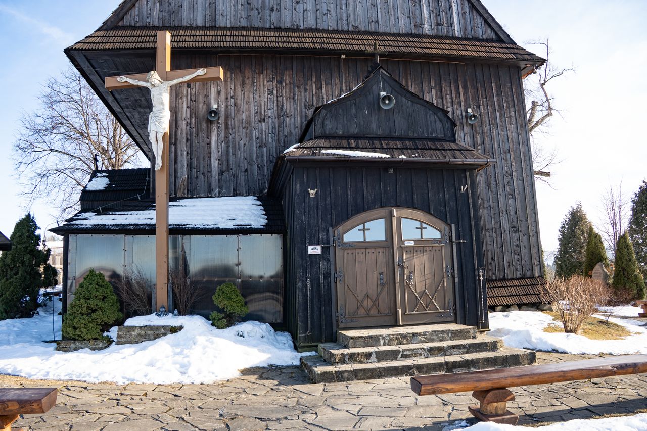 Obidowa, Kościół