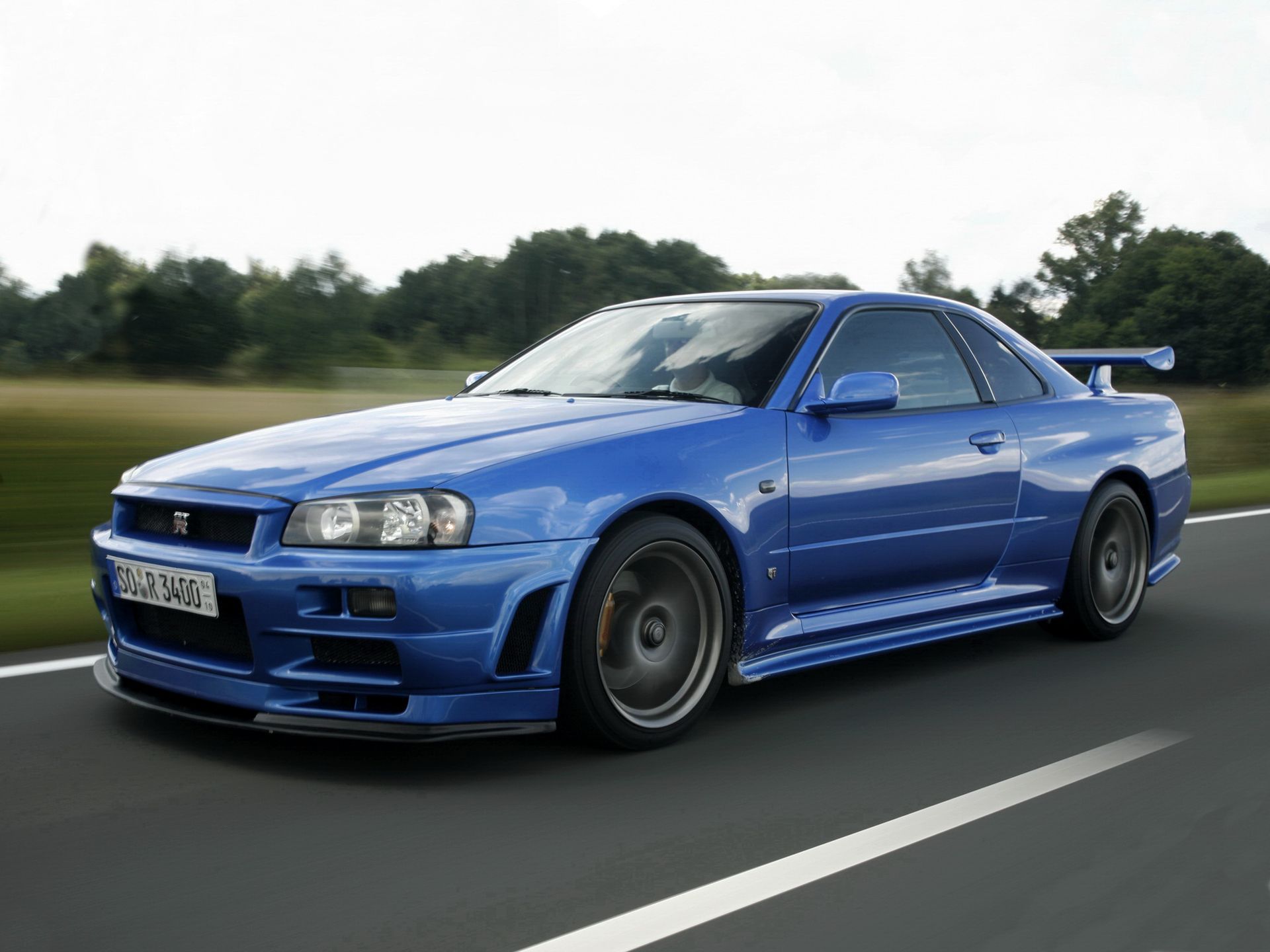 Ewolucja Godzilli: jak od początku zmieniał się Nissan Skyline GT-R 25