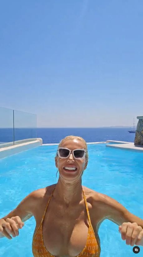 Aneta Glam na Mykonos