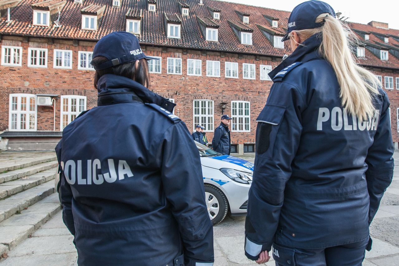 Sylwester 2020. Policjanci otrzymali wytyczne. Mają "nie nękać" ludzi