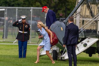 Skandal wokół Trumpa i jego pracownicy. Brak wymaganego certyfikatu