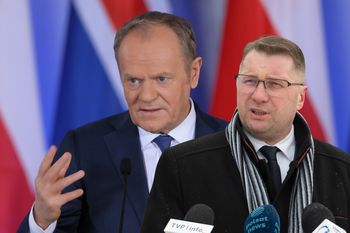 Lecą kolejne wyzwiska. "Panie premierze, proszę się przyzwyczaić"