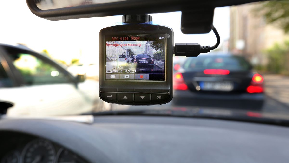 W 2017 r. w Polsce kupiono 300 tys. samochodowych rejestratorów jazdy. Ma to swoje odbicie w statystykach policji