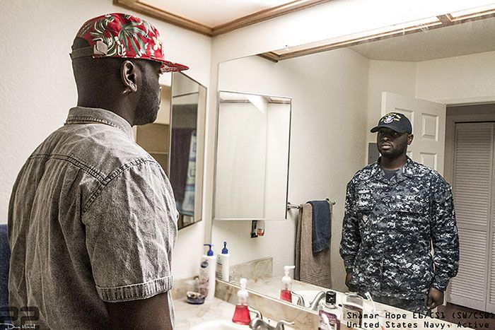 Prawdziwa osobowość wojskowych w lustrzanych odbiciach 11