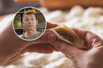 Karol Okrasa tak lepi pierogi. Nic z nich nie wypada i wyglądają uroczo