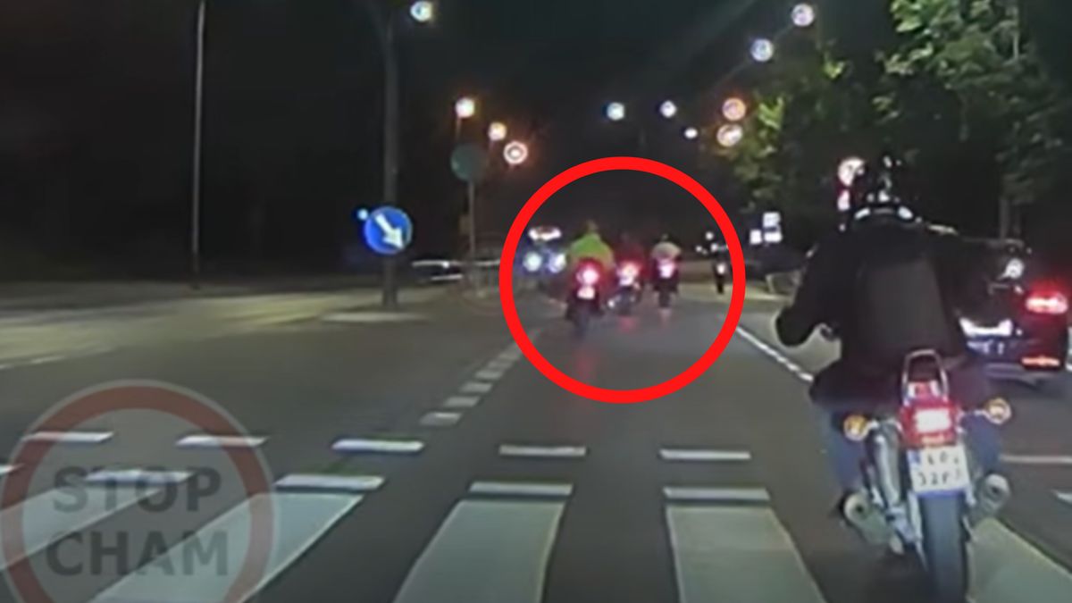 Wywrotka motocyklisty z pasażerką.