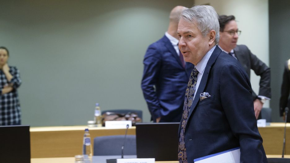 Minister spraw zagranicznych Finlandii Pekka Haavisto obawia się. że wejście jego kraju do NATO znów się odwlecze za sprawą decyzji w Budapeszcie 