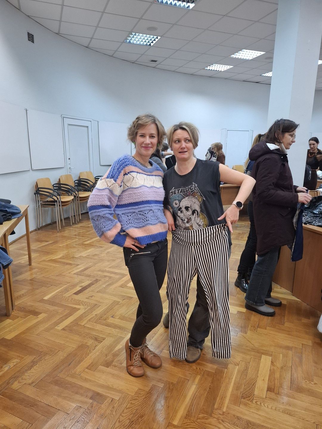 Swap ubrań, książek i planszówek w Dolnośląskiej Bibliotece Publicznej we Wrocławiu