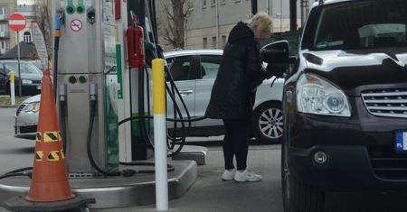 Zmiana na stacjach benzynowych. Zatankujemy nowe paliwo